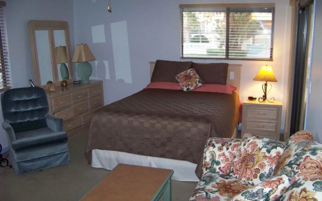 Sea Woods 1bdrm Condo 274