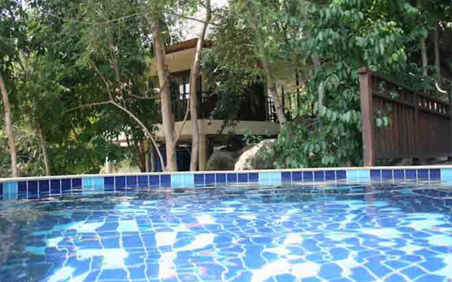 Lom Choi Villa