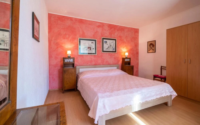 Nice Apartment in Umag With 2 Bedrooms and Wifi