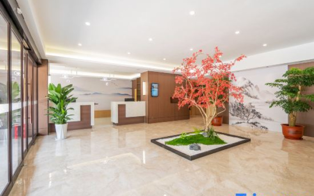 Yilong Ruiyun Hotel (Zhengzhou South Third Ring)