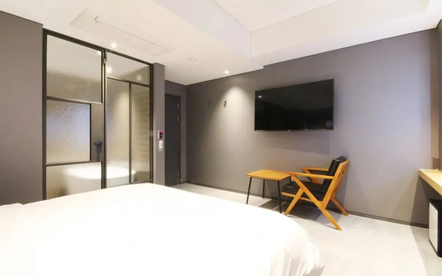 Daegu Cherish Hotel