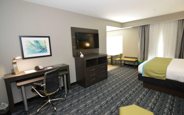 Holiday Inn Express And Suites Pasadena Houston Southeast by IHG