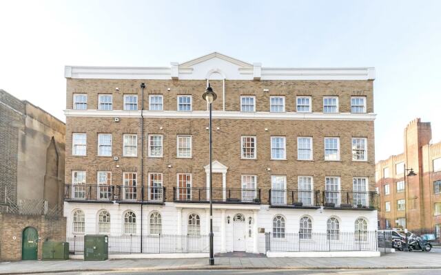 Апартаменты Spacious Apartment in Trendy Islington Лондон вид на фасад