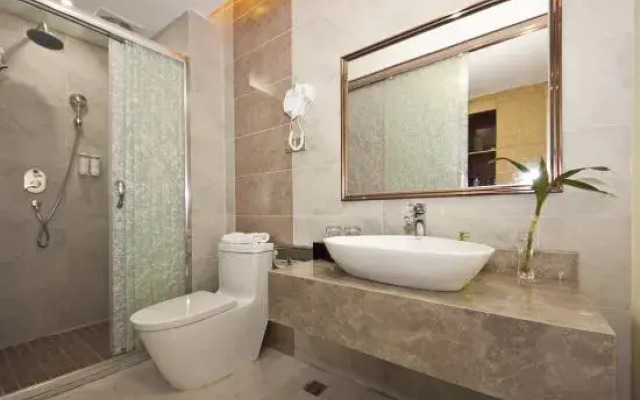 LIKE MUCH Hotel (lianjiang Wanjia City Plaza store)
