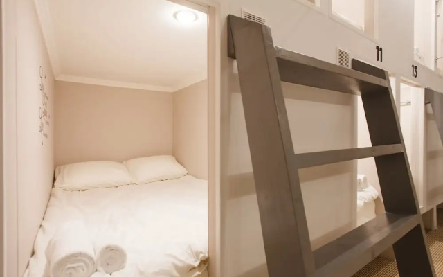 Capsule Hotel InterQUBE Chistye Prudy