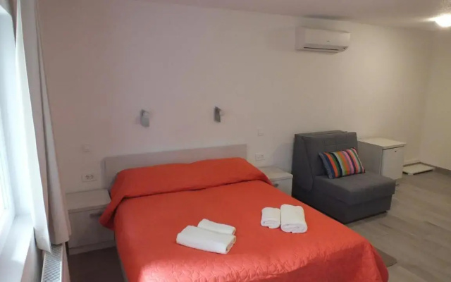 Guest house Ema