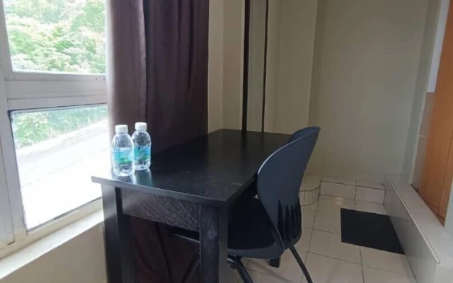 OYO 90338 Prima Saujana Budget Hotel