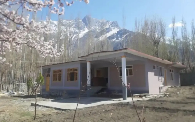 Markhor Hotel