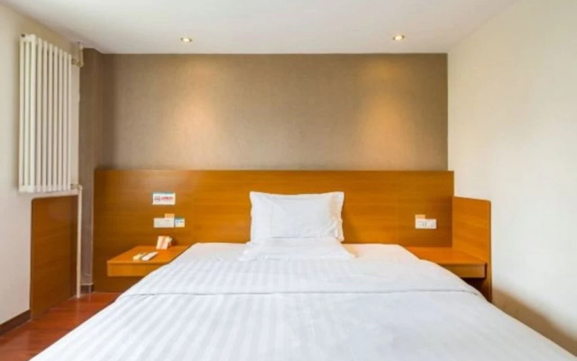 7 Days Inn Chengde Square