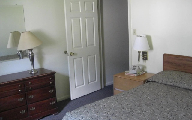 Country Inn Motel
