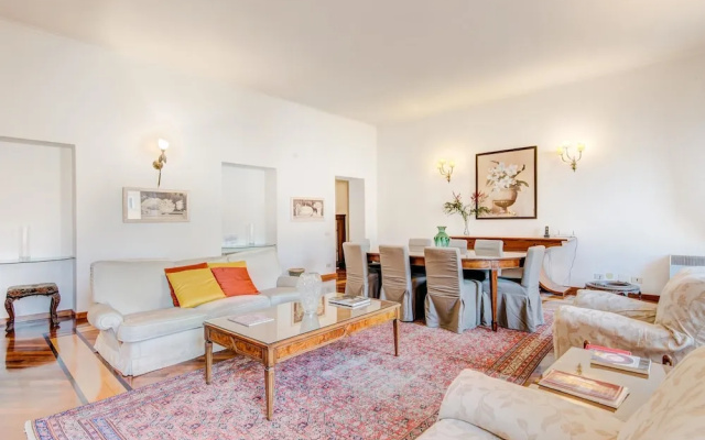 RSH Bernini Luxury Panoramic Apartment