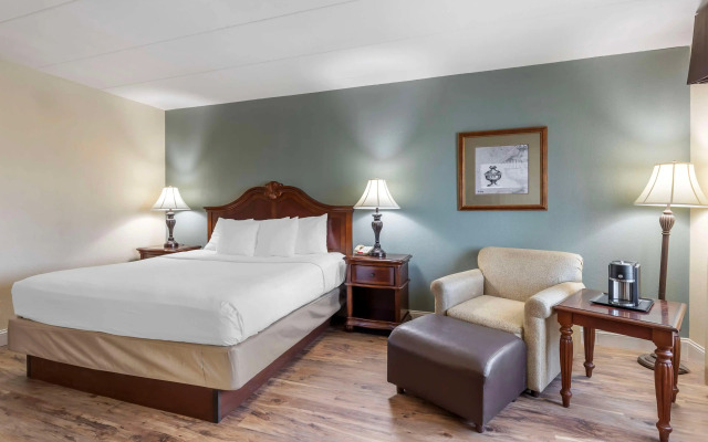 Best Western Plus Steeplegate Inn