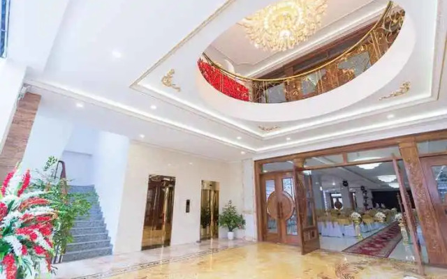 Tan An Palace Hotel & Serviced Apartment