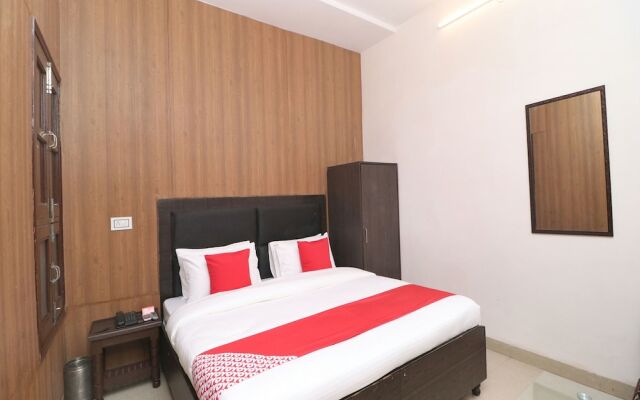 OYO 12664 Hotel Kailash Regency