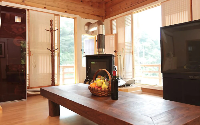 Hongcheon Hometown Spring Pension