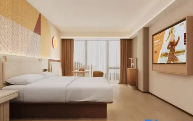 Orange Hotel （Wuhan Xinrong Tianjie Branch）