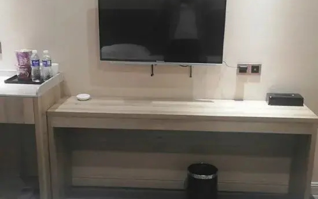 Yanchuan Tianze Business Hotel