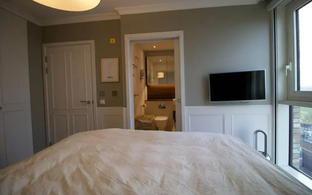 Surrey Quays Apartment