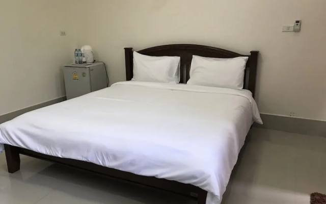 Baan Mek Lom
