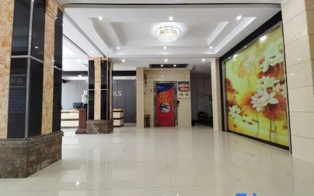 Junyi Chain Hotel (Anqing Tongcheng City Transportation Hub Center Tongcheng Station)