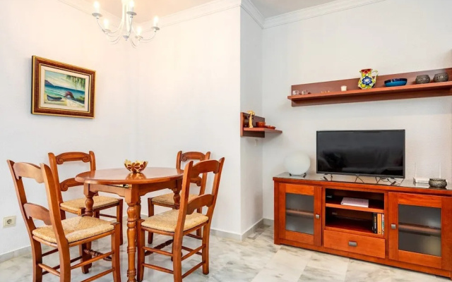 Lovely Apartment with View and Pool Ref 127