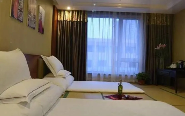 Menoni Boutique Hotel