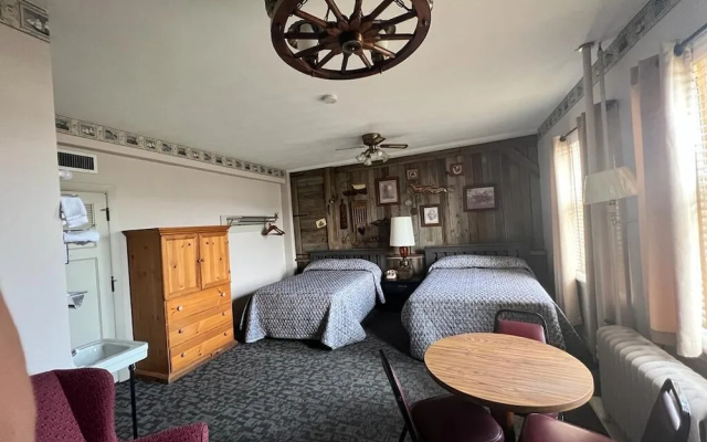 Canfield Hotel