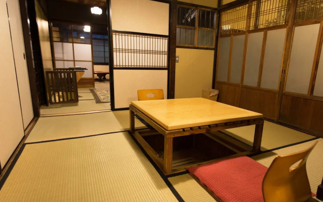 Itsutsuji hermitage