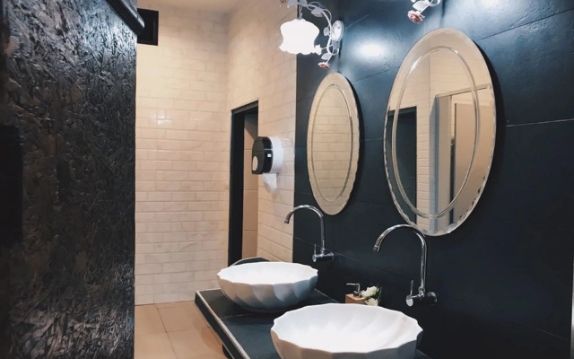 Rowhou8E Hostel Huahin