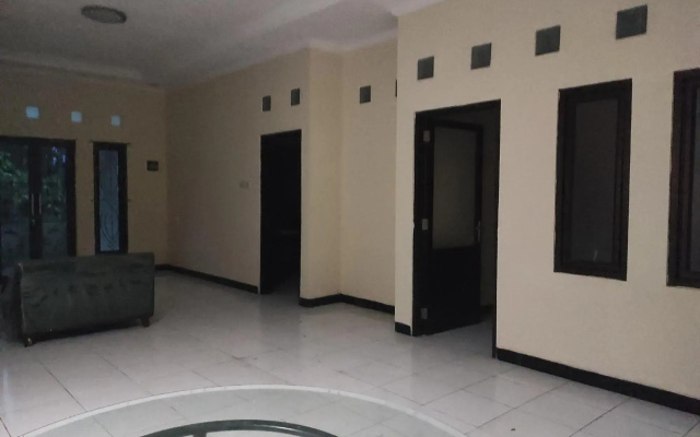 OYO 90346 Guest House Citra Pemuda Syariah