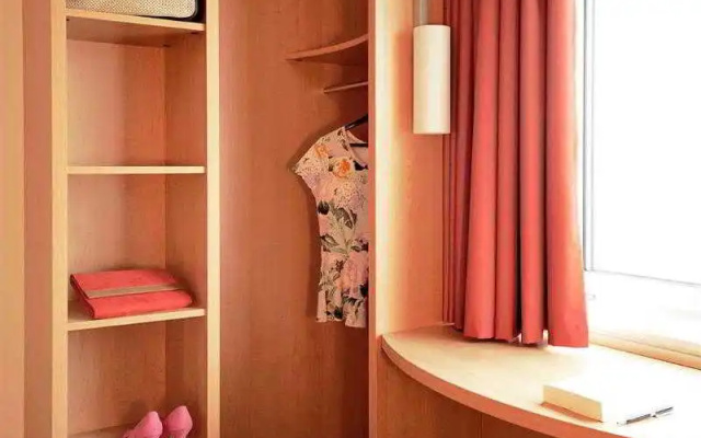Ibis Ningbo Qianhu