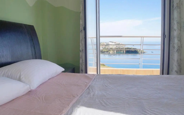 Between 2 beaches - sea breeze suite