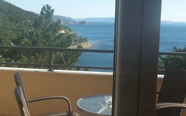 Apartment Mira