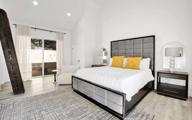 Castlewood by Avantstay Malibu Cliffside + View