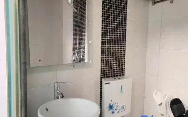 Nanchong Gaoping Longmen Jiayu Business Hotel