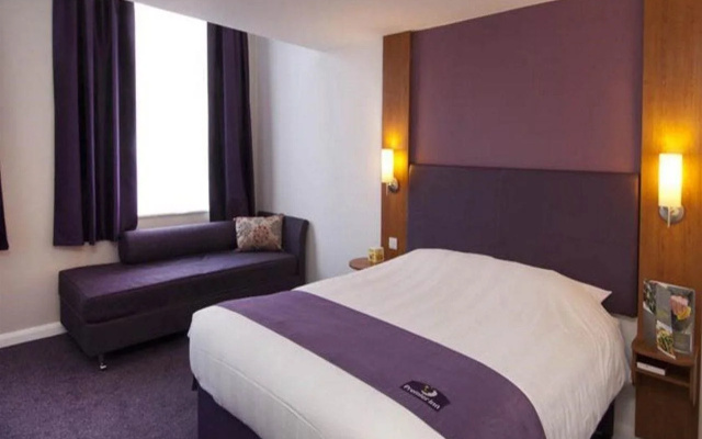 Premier Inn Cardiff West
