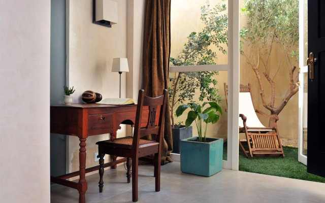 Boutique Hotel V-by Grupo Tribu