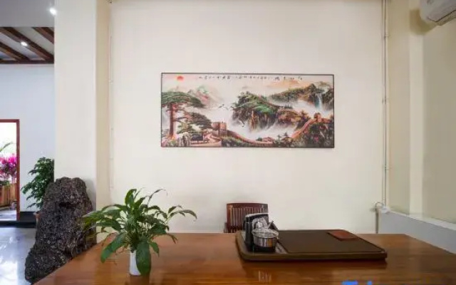 Xuyang Guesthouse (Mangshi Square Branch)