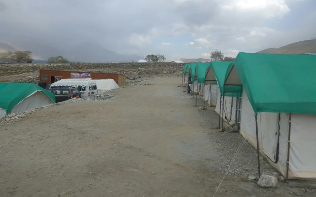 Auspicious Camps and Cottages