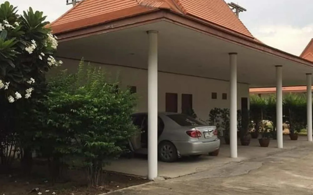 Panpree Hotel