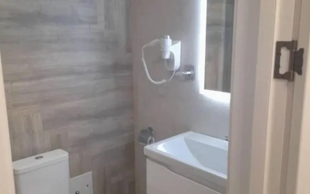Отель Kaspi Hotel