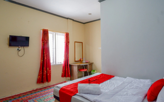 RedDoorz @ Hotel Aulia Majene