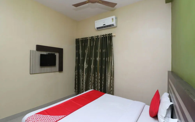 OYO 12318 Hotel Sea Horse