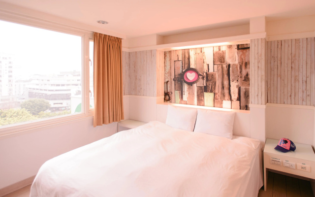 Kiwi Express Hotel - Zhong Zheng Branch