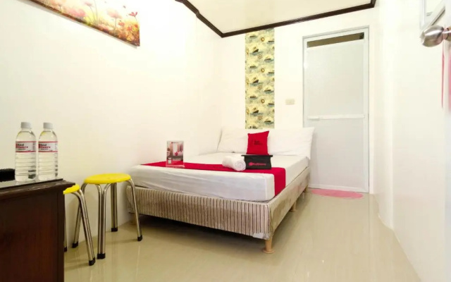 RedDoorz @ Prince JB Beach Resort Zambales - Vaccinated Staff