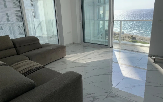 Prince Palace Hadera White Beach
