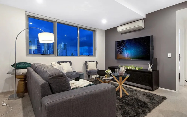 NEO Apartments - Holidays Gold Coast