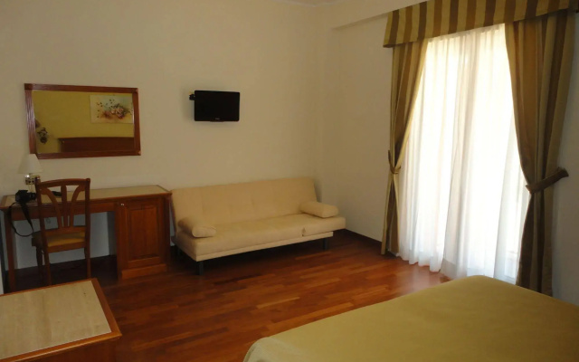 Domus Hotel