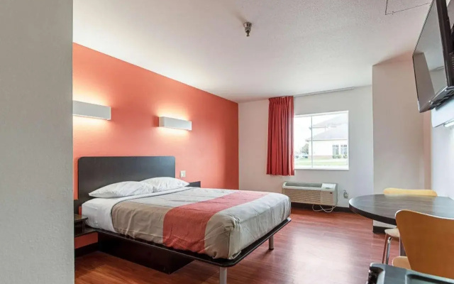 Motel 6 Lebanon In