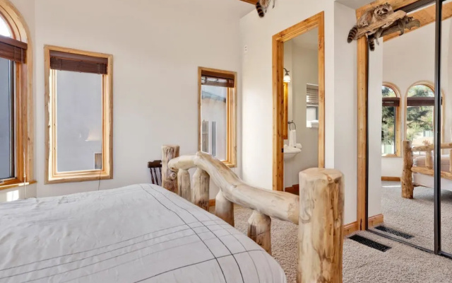 Wolf Creek Castle #2202